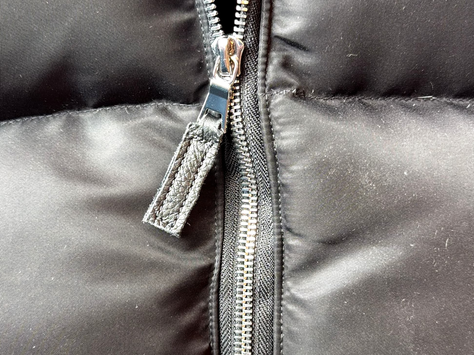Heavy-Duty Metal Zipper with Pull Tab
